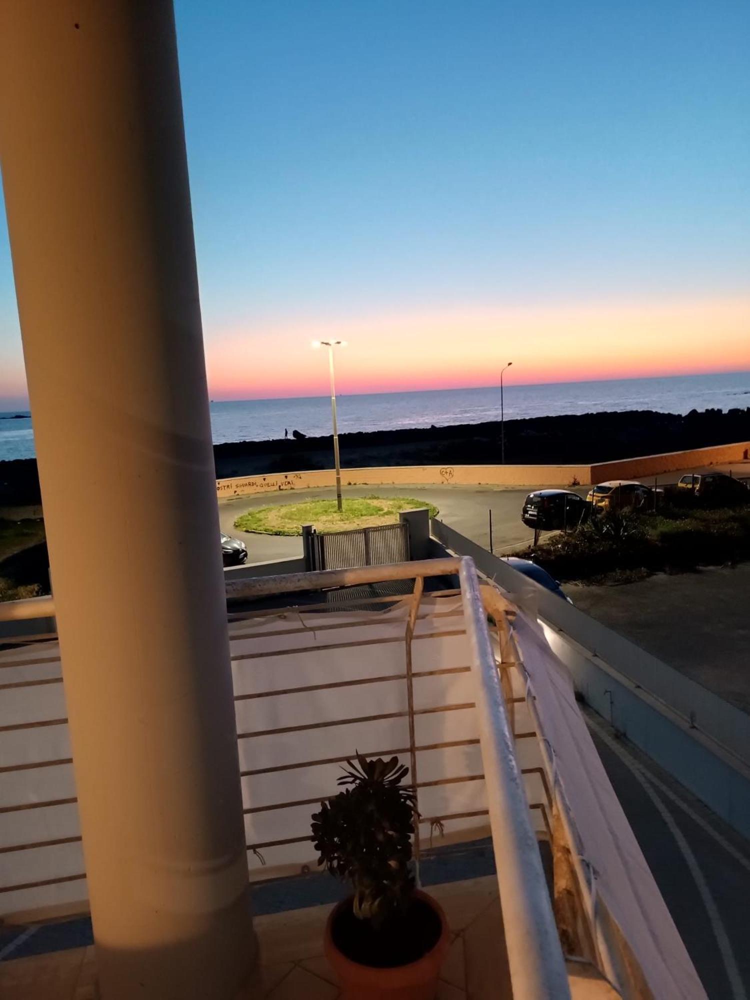 Armareaoverseassuites 1 Фьюмичино Экстерьер фото
