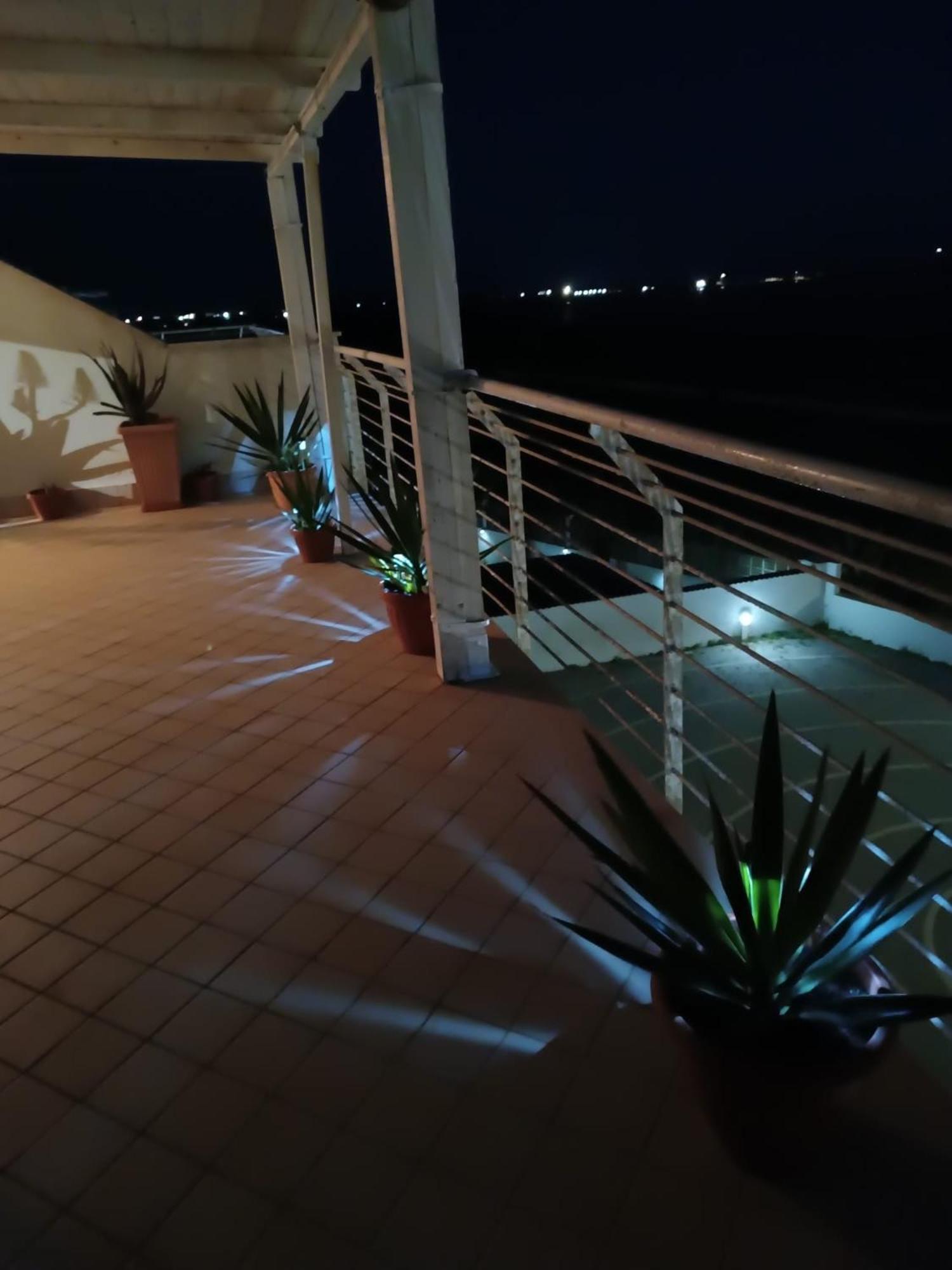 Armareaoverseassuites 1 Фьюмичино Экстерьер фото
